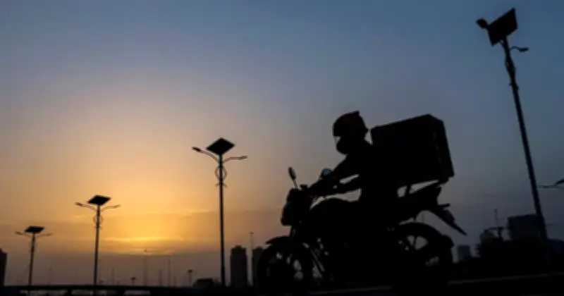 Pekerja Penghantaran di Teluk Parsi Jadi Wira di Tengah Serangan Iran