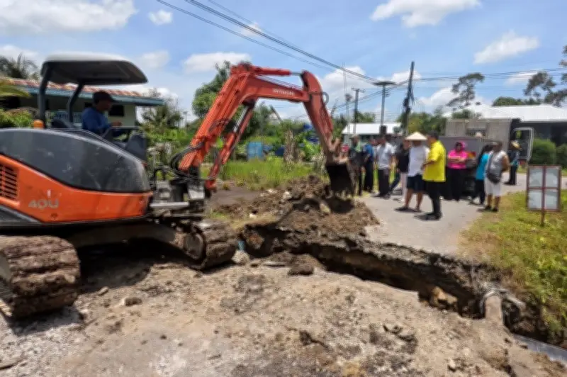 Pemasangan Kukuran di Jalan Hua Lai dan Jalan Hock Ming untuk Atasi Masalah Banjir di Bawang Assan