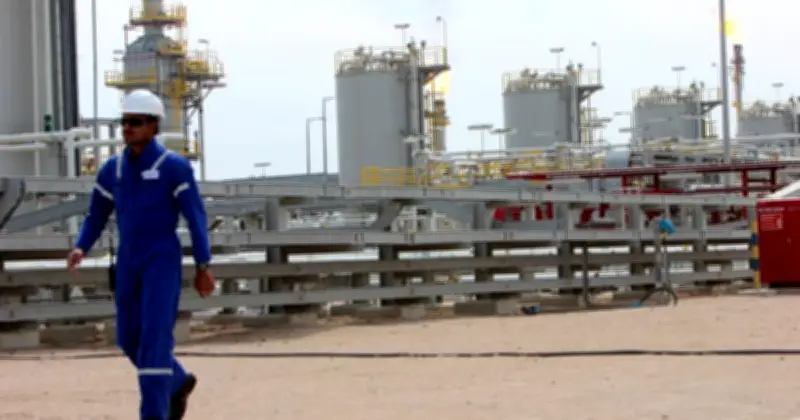 Pengeluaran Minyak Iraq Runtuh 70% Akibat Konflik di Selat Hormuz