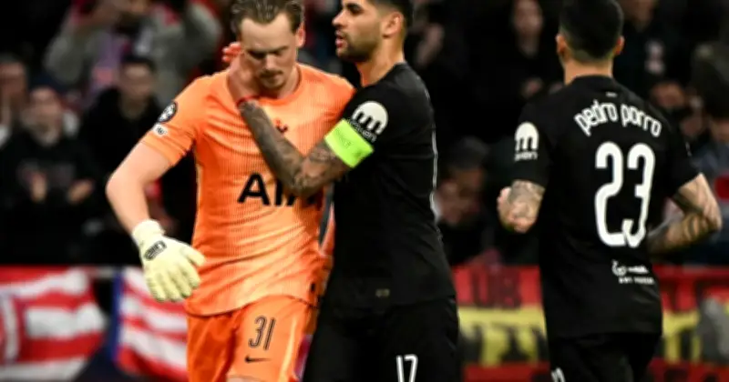 Penggantian Awal Penjaga Gol Kinsky Diperlukan, Kata Jurulatih Spurs Tudor