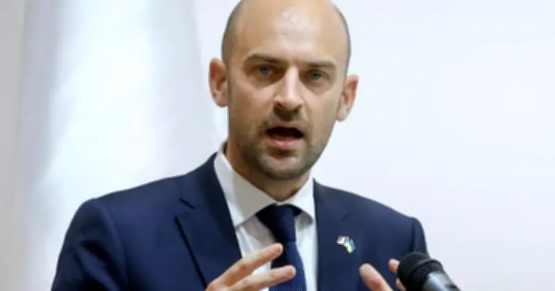 Perancis dan China Sepakat Bekerjasama untuk Nyah-Eskalasi Perang Iran