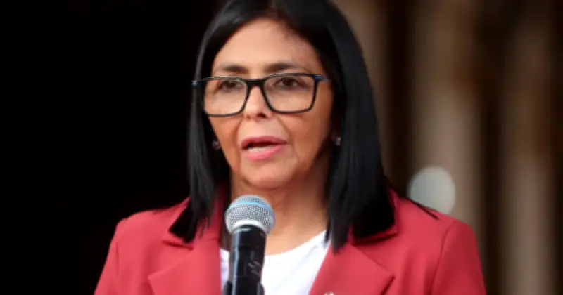 Presiden Interim Venezuela Pecat Menteri Pertahanan, Pengikut Setia Maduro