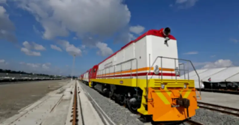 Presiden Kenya dan Uganda Bertemu untuk Perpanjangan Landasan Kereta Api Bernilai Berbilion Dolar