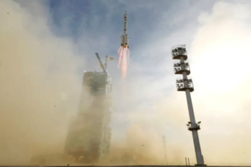 Projek 921 China: Cabaran Terhadap Dominasi Angkasa AS dengan Pangkalan Bulan dan Misi Marikh