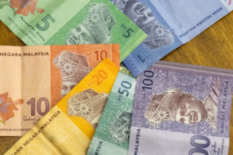 Ringgit Dijangka Kekal di Paras RM4.00 Berhadapan Dolar AS Berikutan Kebimbangan Inflasi Minyak