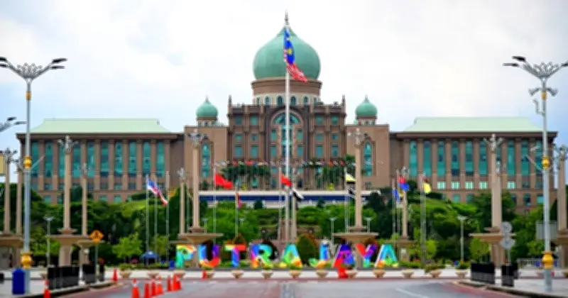 RUU Had Tempoh Jawatan PM Gagal: Pembangkang Dituduh Mahu PM Seumur Hidup