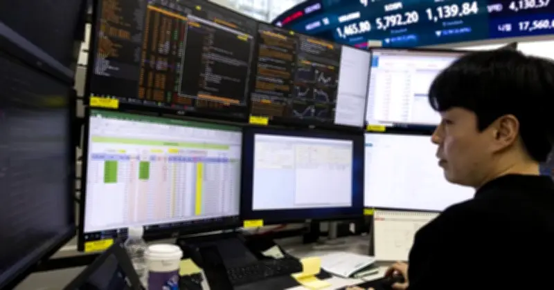 Saham Asia Terus Merudum, Minyak Melonjak Ketakutan Inflasi Membara