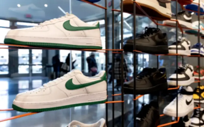 Saham Nike Jatuh Teruk Selepas Syarikat Laporkan Keuntungan Menurun