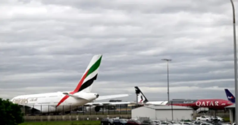 Saham Penerbangan Asia Terus Merosot Akibat Kekacauan Perjalanan dan Ketidakpastian Bahan Bakar