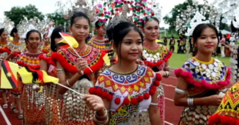 Sarawak Teruskan Acara Pelancongan Secara Besar-besaran Walaupun Ada Gesaan Berjimat