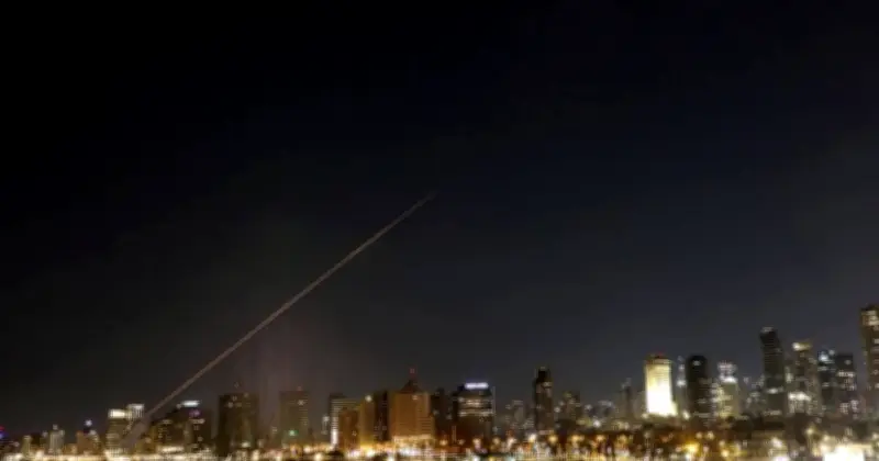 Serangan Peluru Berpandu Iran Picu Sirene, Paksa Rakyat Israel Berlindung