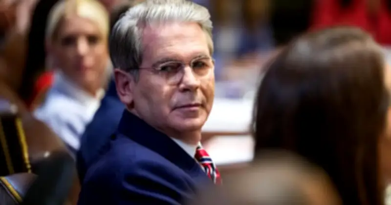 Setiausaha Perbendaharaan AS Hampir Angkat Lagi Sekatan Minyak Rusia