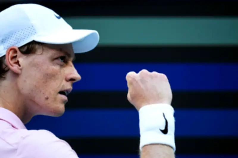 Sinner Kekal Di Landasan 'Sunshine Double' Selepas Atasi Michelsen di Miami Open