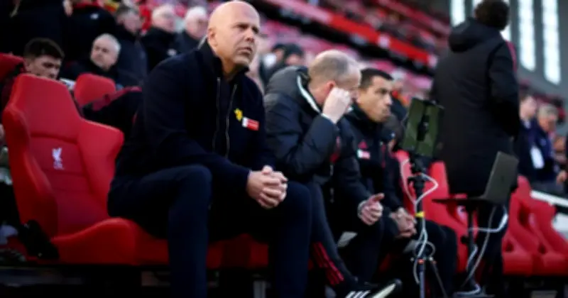 Slot Berjanji Untuk Menangkan Semula Sokongan Penyokong Liverpool Yang Kecewa