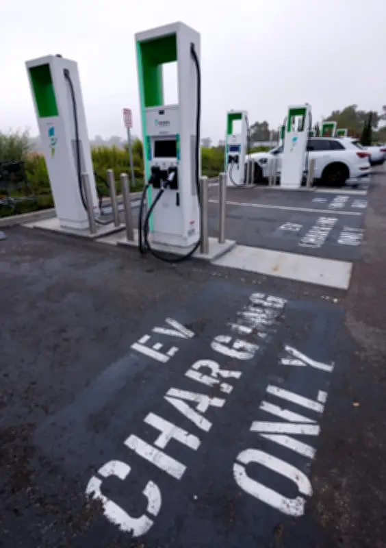 Sri Lanka Arah Pemilik EV Cas Kenderaan Siang Hari, Elak Beban Grid Malam