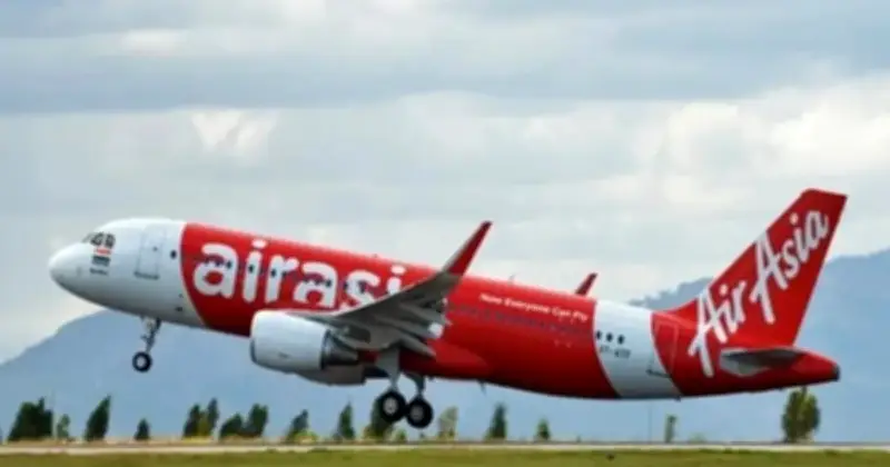 Tiada Lindung Nilai Minyak Jet Buat AirAsia Saham Penerbangan Terburuk Dunia