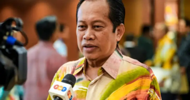 Tiada Syarat Mohon Maaf Untuk Kembali Pada Umno, Kata Ahmad Maslan