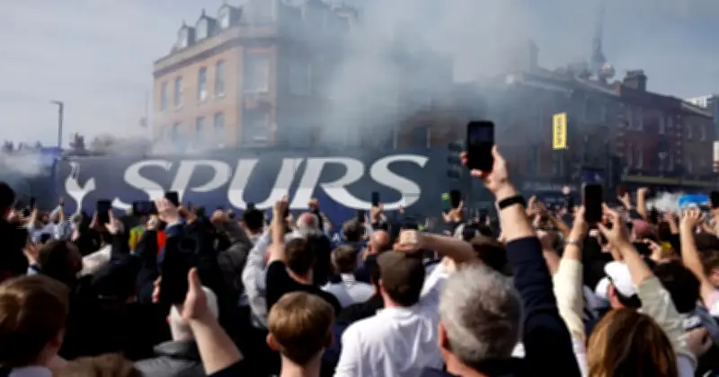 Tottenham Collaps Teruk Kalah 3-0 Kepada Nottingham Forest Dalam Perlawanan Genting Liga Perdana Inggeris