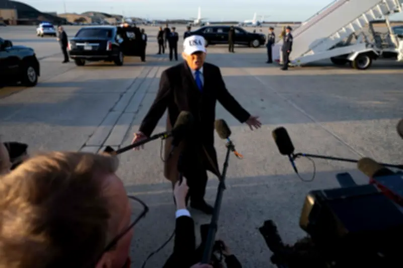 Trump Beri Kasut Hadiah RM571 Kepada Anggota Kabinet, Tidak Suka Mereka Pakai Sneakers