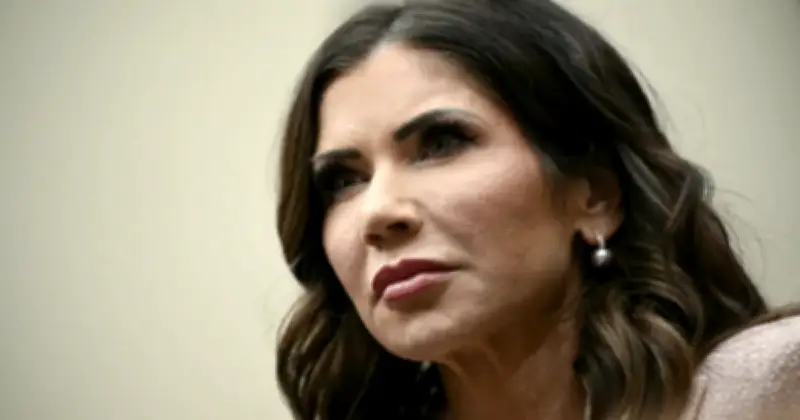 Trump Pecat Ketua Keselamatan Tanah Air Kristi Noem, Senator Oklahoma Ambil Alih