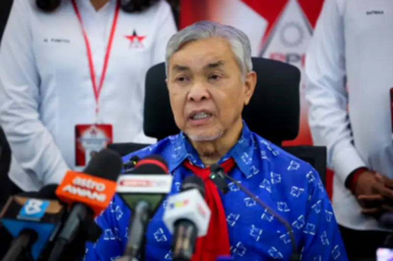 Zahid Lancar Jalan Baharu di Bagan Datuk Siap Lebih Awal, Manfaat 7,000 Penduduk