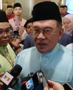 Anwar Tunggu Laporan AG Sebelum Komen Isu Pegangan Saham Azam Baki