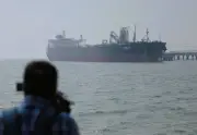 Hak Transit Tidak Jamin Keselamatan Kapal di Selat Hormuz — Analisis Pakar