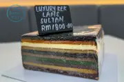 Kek Lapis Sarawak Jadi Santapan Mewah, Kek Lapis Sultan RM1,800 Sebiji