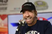 Legenda Hollywood Chuck Norris Meninggal Dunia Pada Usia 86 Tahun