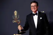 Stephen Colbert Bakar Tulis Filem 'Lord of the Rings' Baharu Lepas Tinggalkan 'Late Show'