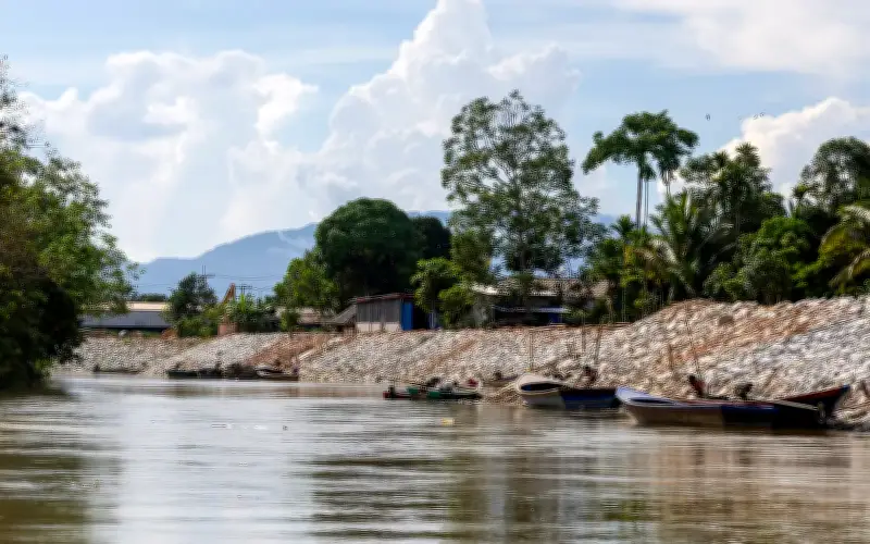 34 Pelajar Thailand Ditahan di Sungai Golok Kerana Guna Pangkalan Haram ke Sekolah