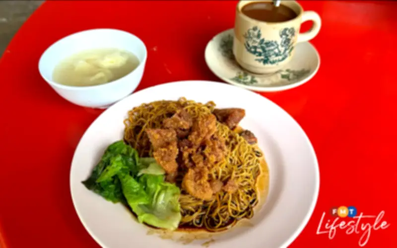 35 Tahun Warisan Mee Wantan Tepi Tasik di Dengkil, Selangor
