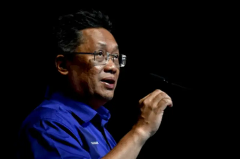Abdul Rahman Dahlan Letak Jawatan Ketua Bahagian Umno Tuaran, Kekal Dalam Majlis Tertinggi