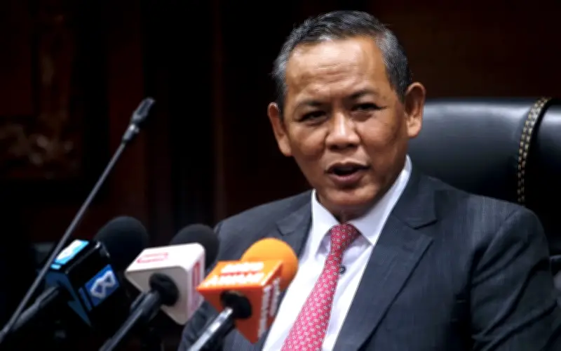 Aminuddin panggil mesyuarat tergempar selepas Umno tarik sokongan