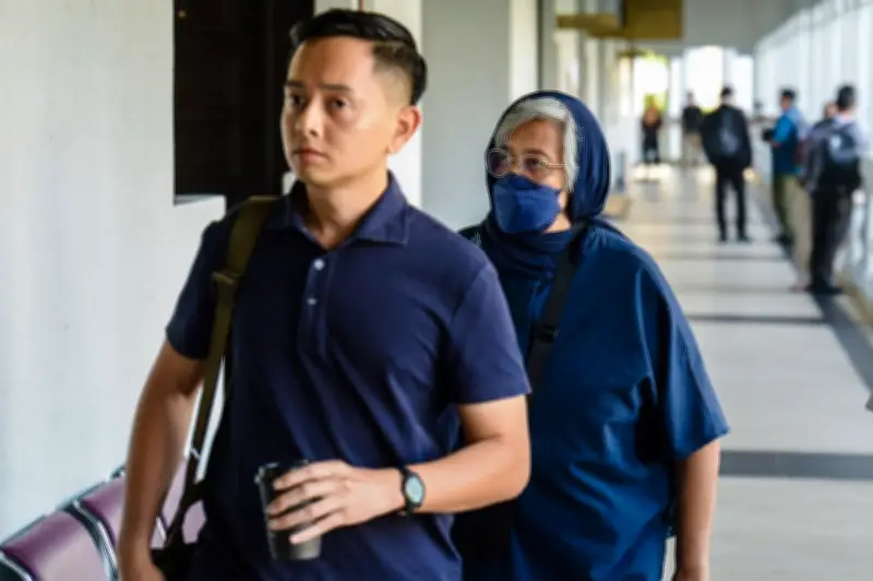 Anak Perempuan Daim Mohon Tidak Bersalah Gagal Isytihar Pegangan Syarikat