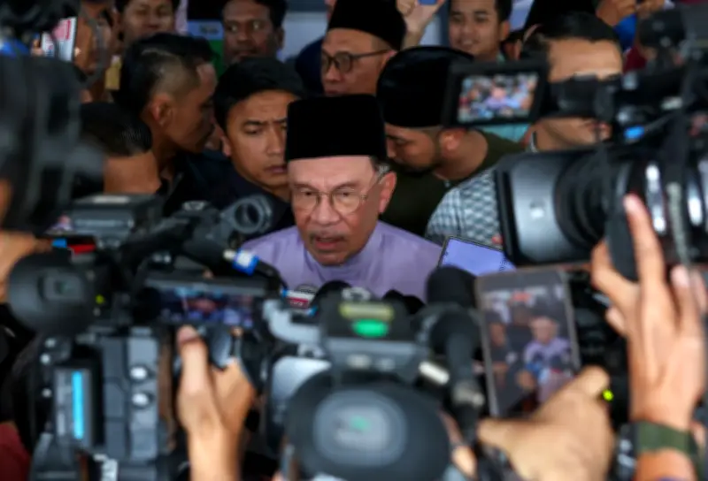 Anwar Arah Tumpuan Kepada Isu Ekonomi, Bukan Isu Peribadi Rafizi