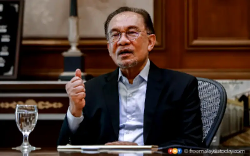 Anwar gesa kawalan ketat derma badan kebajikan