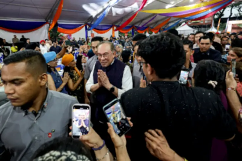 Anwar Puji Kepelbagaian Malaysia, Umum RM500,000 untuk Komuniti Sikh di Vaisakhi