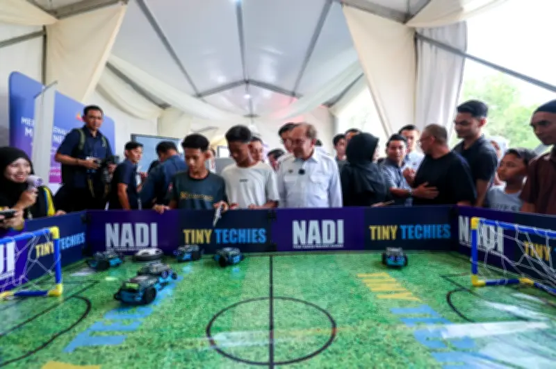 Anwar: Teknologi digital mesti manfaat semua, elak jurang antara bandar dan luar bandar