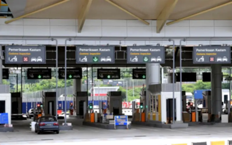 Askar Thailand Ditahan di Bukit Kayu Hitam Kerana Cubaan Seludup Petrol