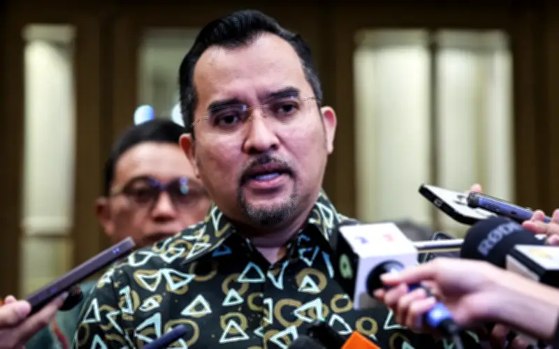 Asyraf Tegur Sekolah Tahan Ganjaran, Sijil Pelajar Cemerlang Kerana Yuran PIBG