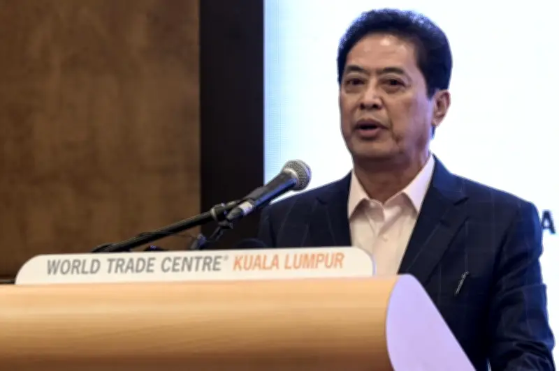 Azam Baki Tegaskan Kepimpinan Tegas Penting Dalam Perangi Rasuah