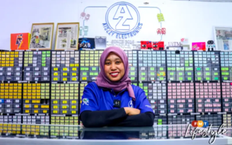 Bangga Miliki Kedai Elektronik Pertama Diketuai Wanita di Malaysia