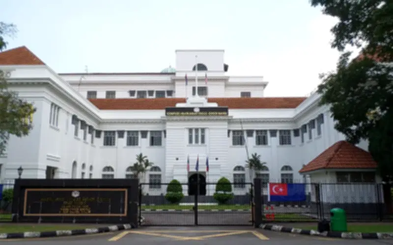 Bapa Seorang Dikenakan Denda RM7,000 Kerana Dedah Diri di Hadapan Murid Sekolah