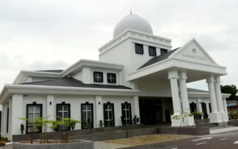 Bekas jurutera IT didakwa miliki 12 kad pengenalan palsu dan dadah