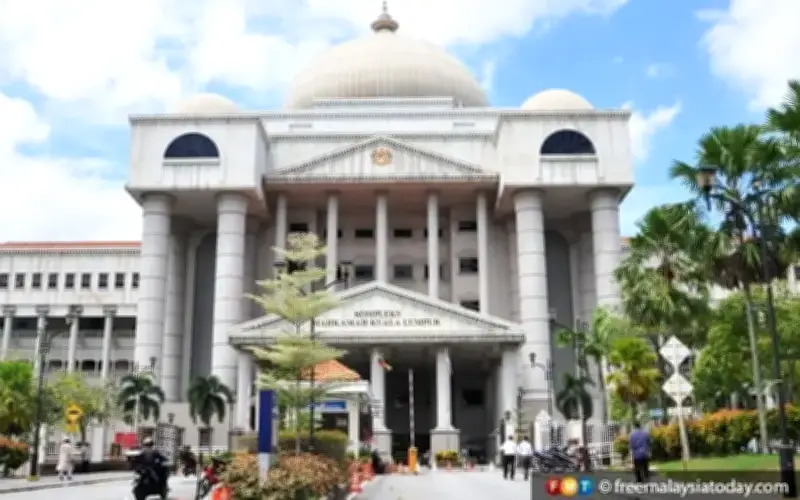 Bekas pengarah syarikat telekom pleads tidak bersalah hantar dokumen palsu kepada bank