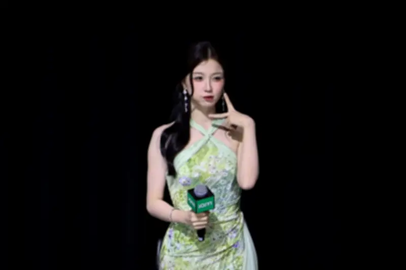 Bintang C-Drama Esther Yu Memukau Kuala Lumpur dalam Pertemuan Peminat Pertama di Malaysia