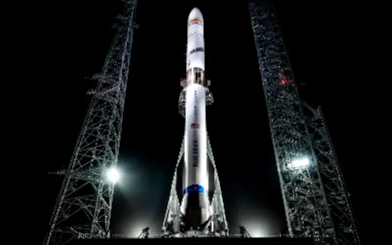 Blue Origin Berjaya Mendaratkan Penggalak Roket, Tetapi Satelit Gagal Capai Orbit