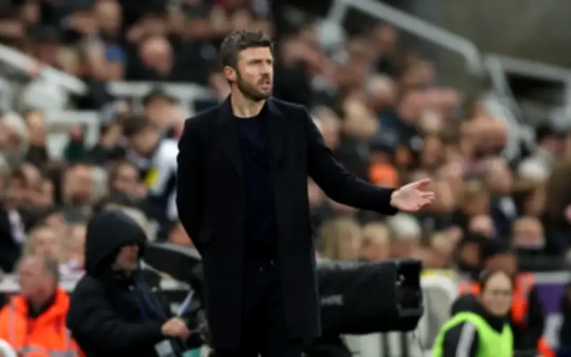 Carrick Kutuk Keputusan Pengadil Sebagai 'Terburuk' Selepas Martinez Dibuang Padang