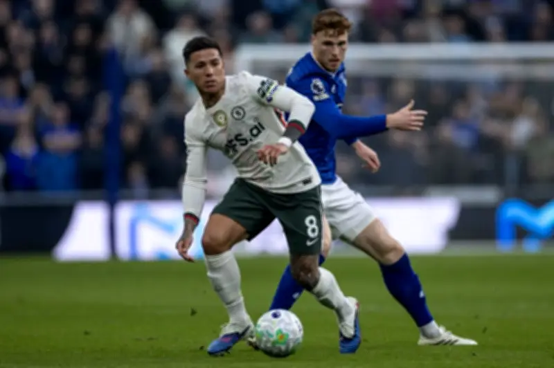 Chellea Hukum Enzo Fernandez Dua Perlawanan Kerana Ucapan 'Langkau Garisan'